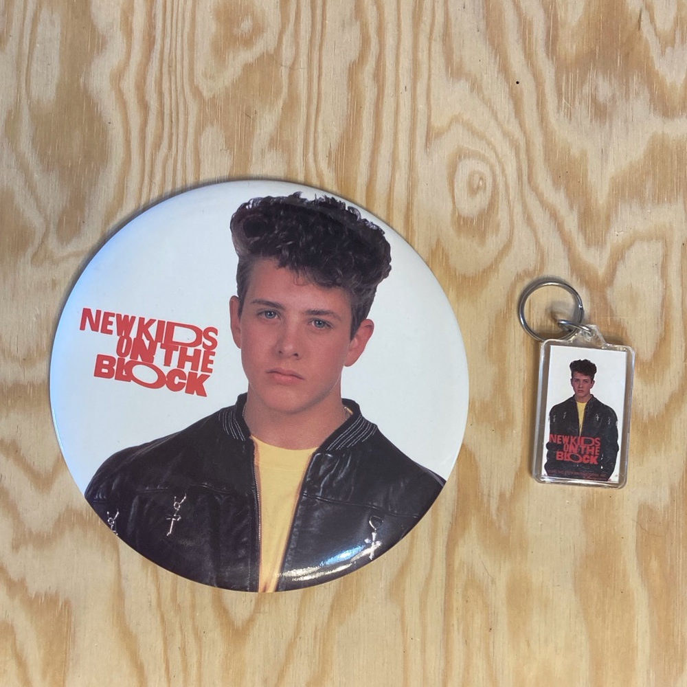 New Kids On The Block Joe McIntyre 6” button and Keychain set